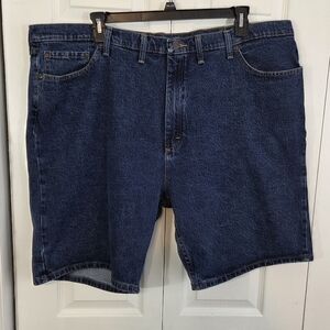 Mens Wrangler Relaxed Fit Dark Blue Jean Shorts ~ Pre-Owned